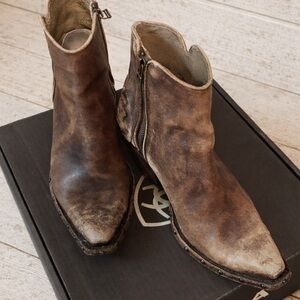 Ariat WOMEN’S FENIX Distressed Leather Boots! Size 7.5